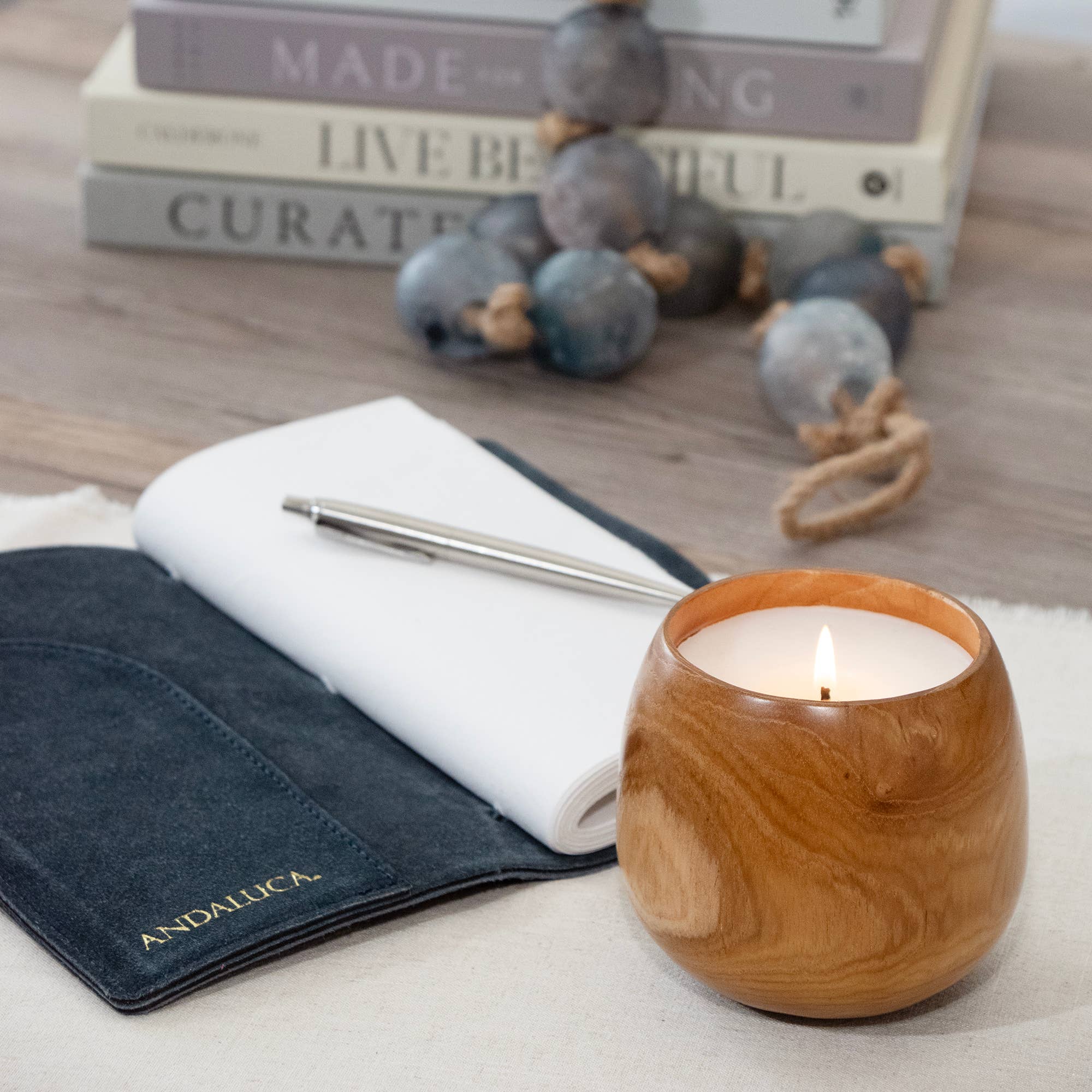 Saje_Rose_Sandalwood_Fig_Candle_in_Teakwood_Candle_Cup_Andaluca