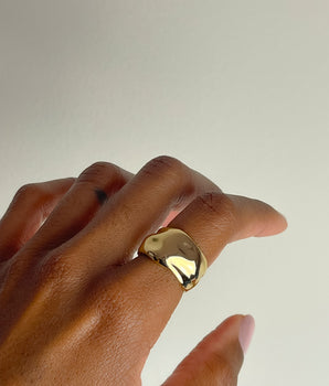 Lillian Wavy Wide Band Ring